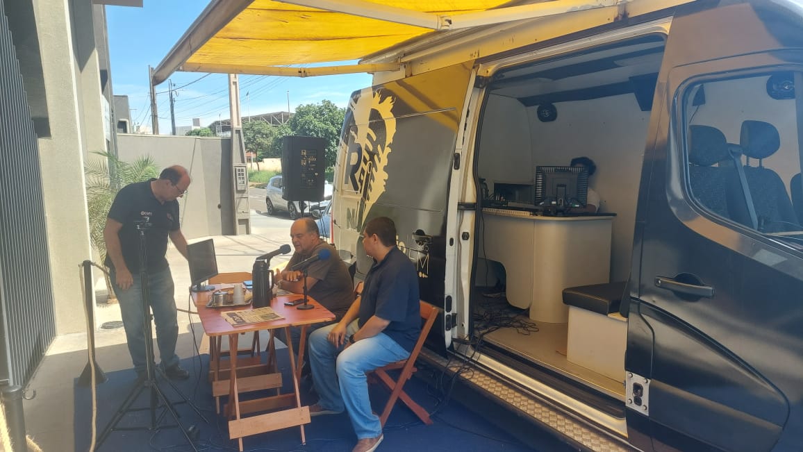 Projeto Rádio na Rua em Igreja do Nadir Kenan