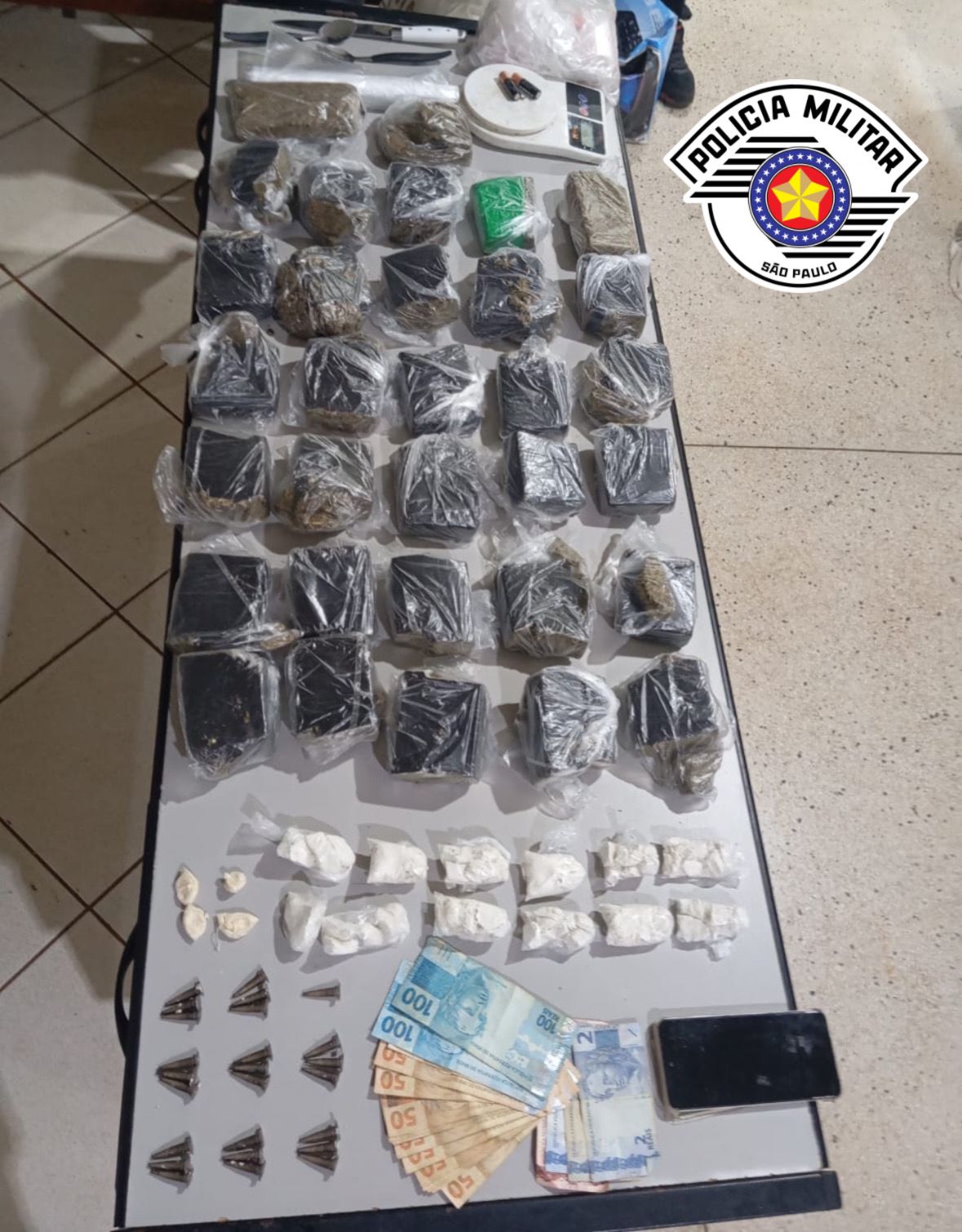 PM de Severínia faz grande apreensão de drogas
