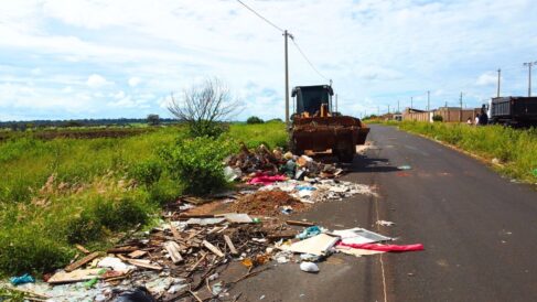 Mutirão de limpeza abrange toda a cidade Mutirão de limpeza abrange toda a cidade
