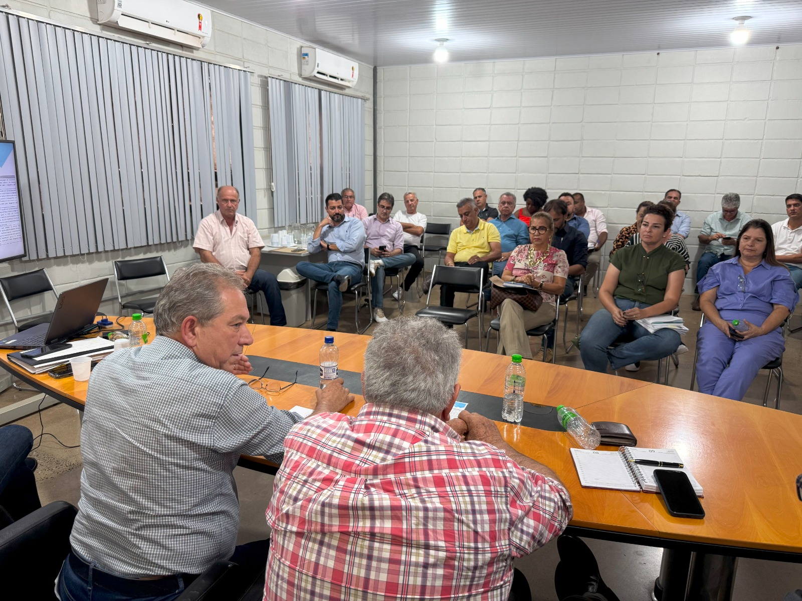 Reunião alinha mutirão de limpeza com início para o dia 15 na cidade