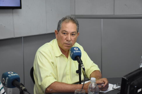 O prefeito da Estância Turística de Barretos, Odair Silva, participou na manhã de ontem (8), do programa A Verdade Total em Tempo Real, apresentado pelo jornalista Domingues Netto, Marcelo Monteiro e convidados.