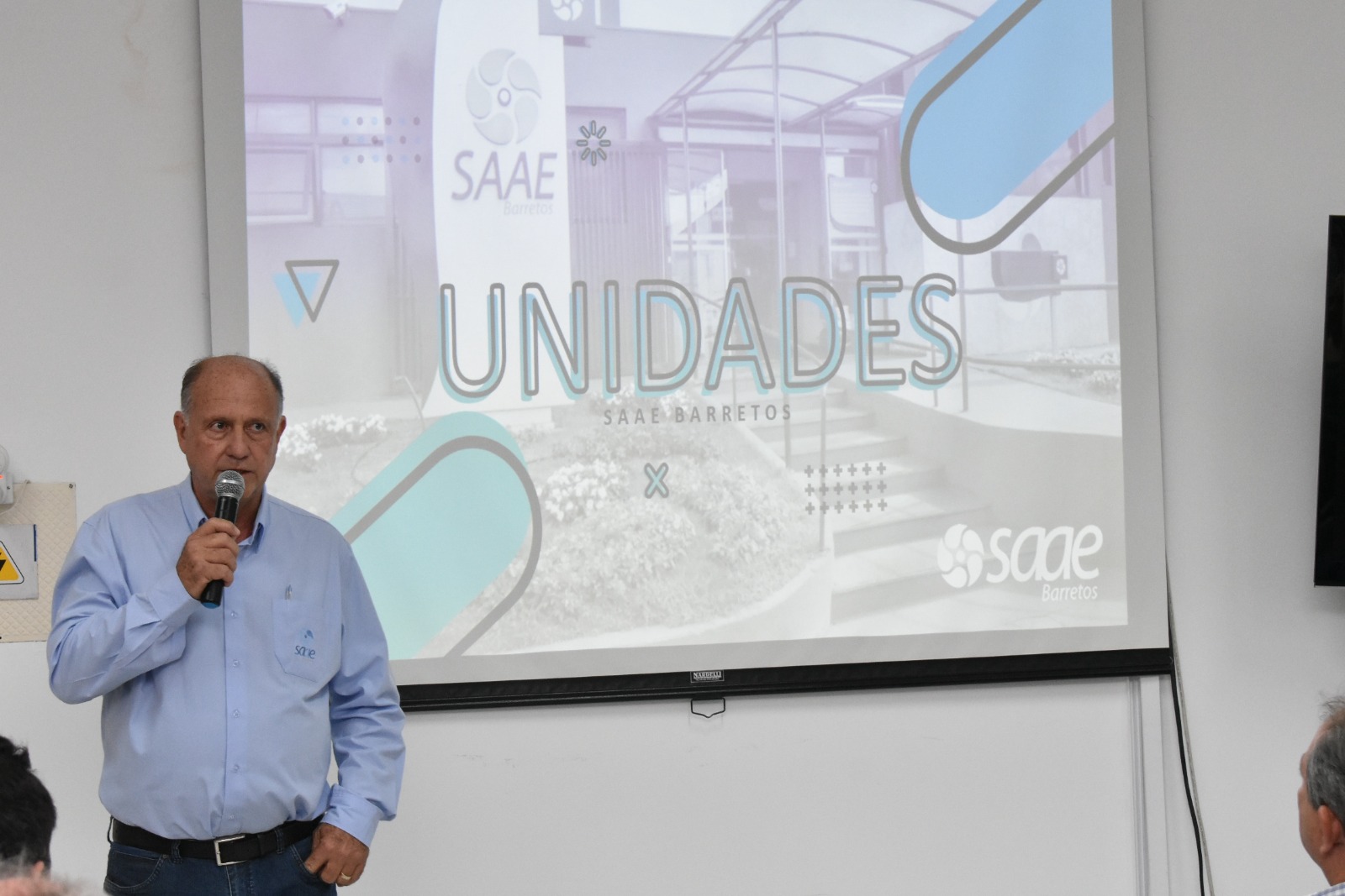 Superintendente do SAAE afirma que coloração da água é consequência de rompimentos na rede