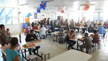 BOM PRATO COMPLETA SETE ANOS