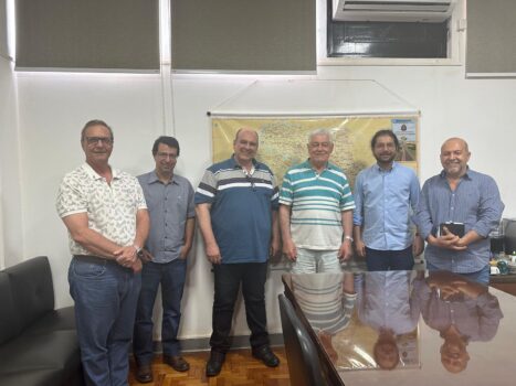 WhatsApp Image 2025-02-01 at 12.25.48 Os integrantes da Subsecretaria de Convênios com Municípios e Entidades não Governamentais visitaram as dependências de um prédio do Departamento de Estradas de Rodagem (DER)