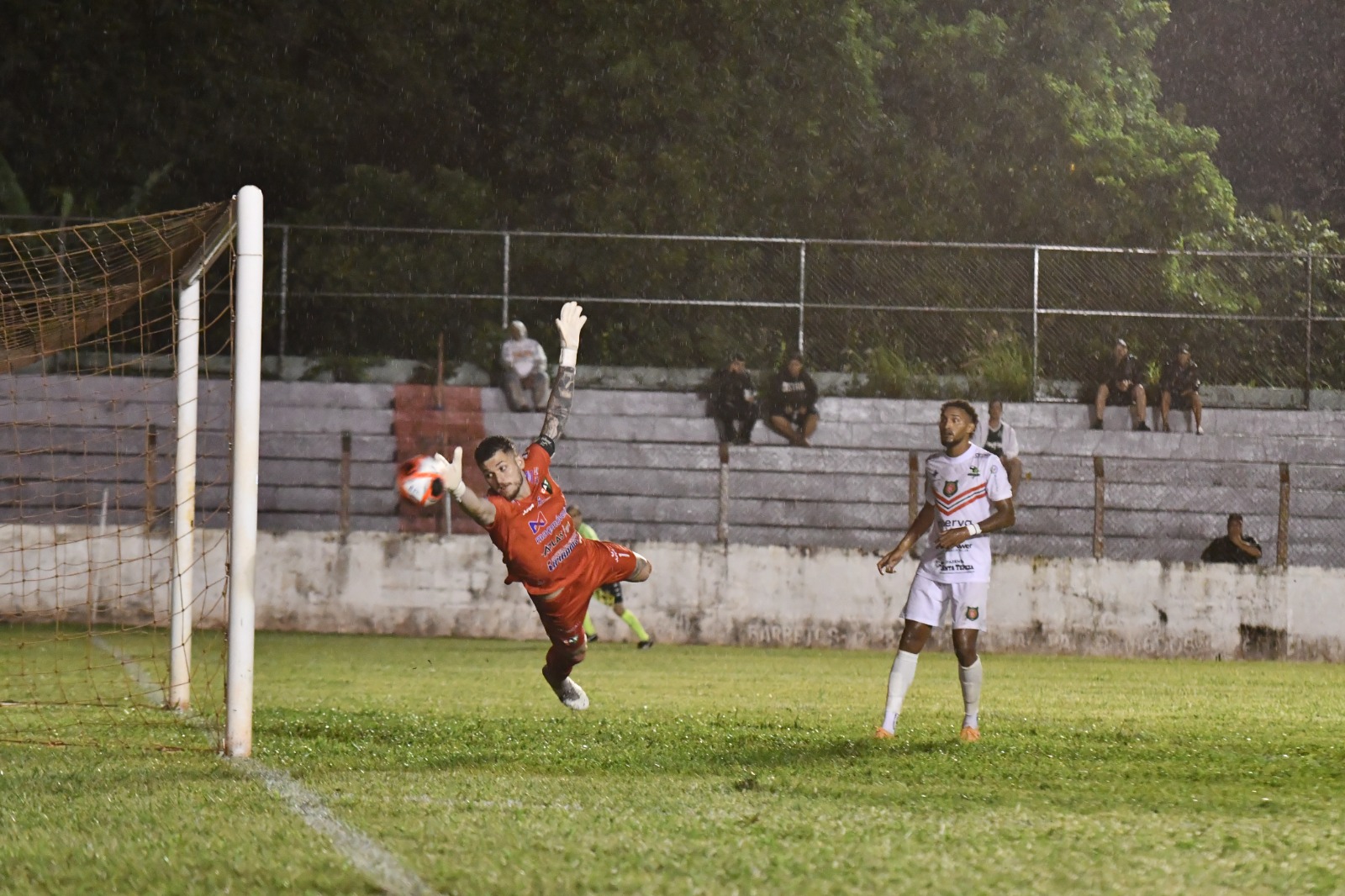 BEC cai para o 5º lugar após derrota para o CAT