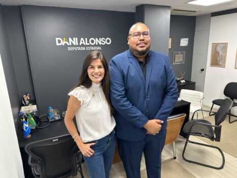 Deputada Dani Alonso e Tiagão Alves em reunião na Alesp (Foto: Divulgação)