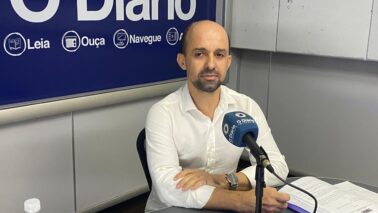 Presidente Jailton disse que proposta da prefeitura de parcelamento em 18 vezes não foi aceita pelos professores Presidente Jailton disse que proposta da prefeitura de parcelamento em 18 vezes não foi aceita pelos professores