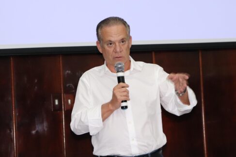 Secretário Jorge Lima reúne-se com lideranças no IRCAD