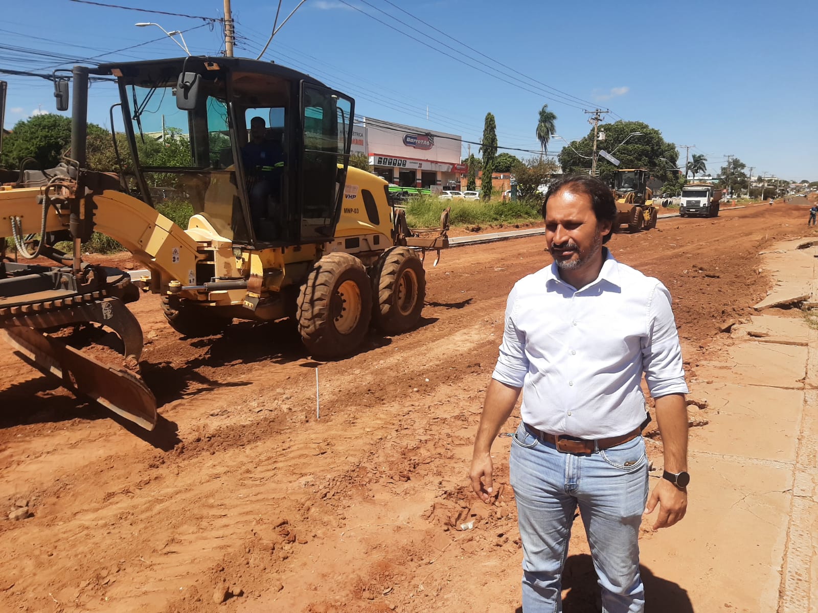 Obra de reurbanização da avenida Necker Camargos será entregue até agosto
