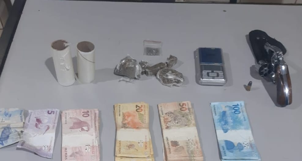 Polícia Militar detém autor e encontra arma e entorpecente