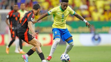 Com um público de 70 mil pessoas no estádio Mané Garrincha, o Brasil venceu a Colômbia por 2 a 1, com gols de Rafinha cobrando pênalti no primeiro tempo e Vinicius Júnior