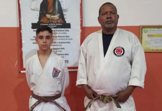 Karateca é campeão em duas categorias em Neves Paulista