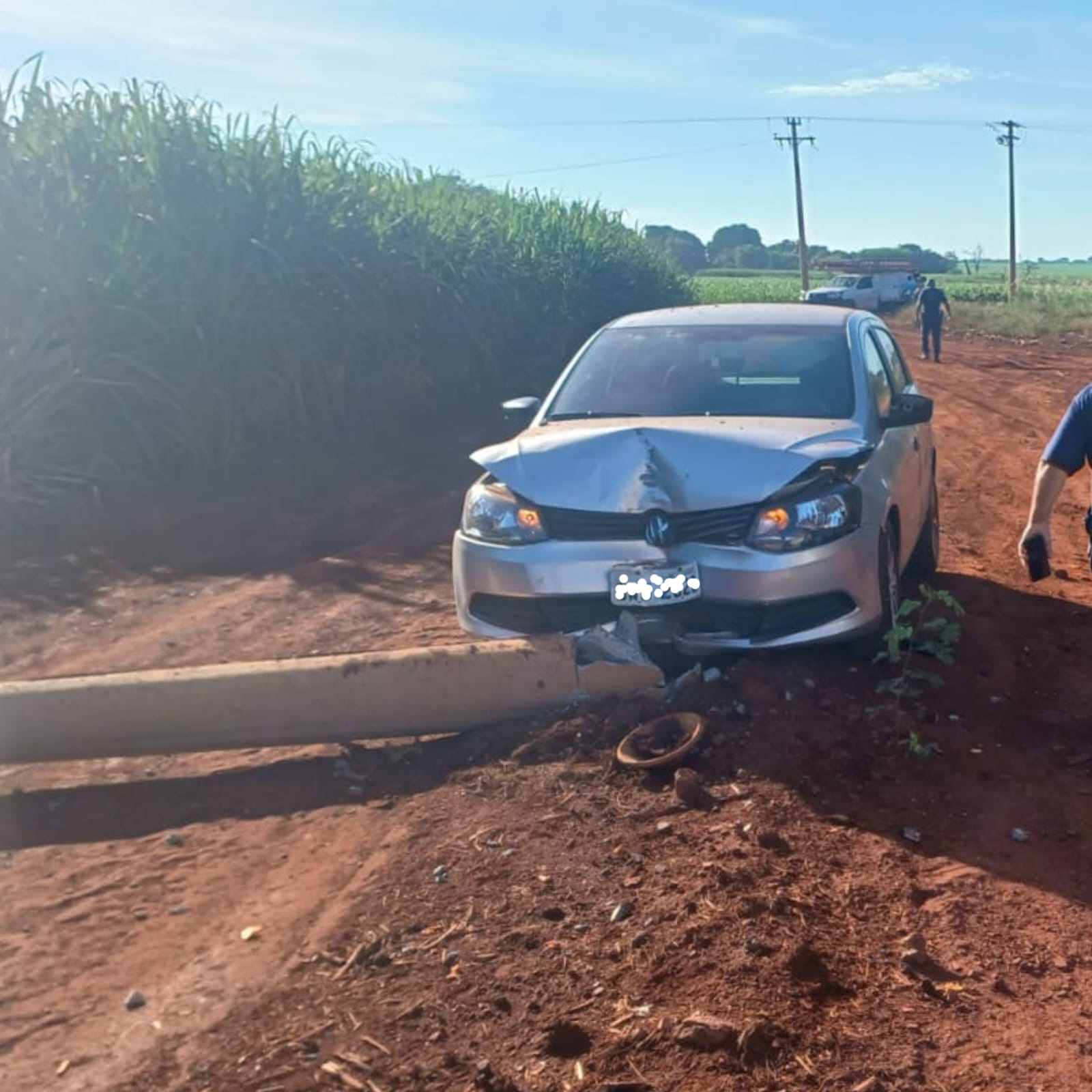 Mulher fica ferida em acidente na área rural