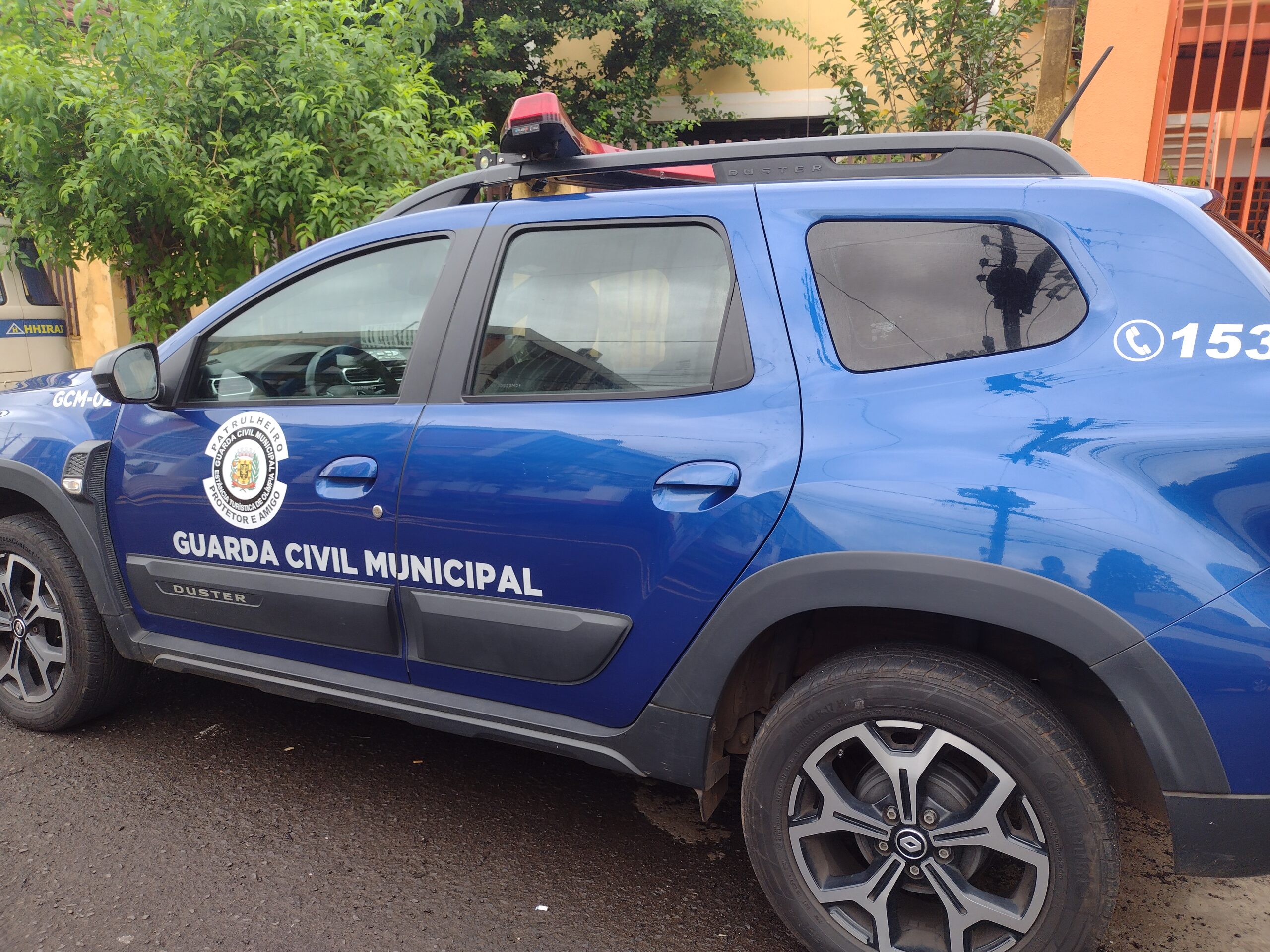 Homem é detido em flagrante após ameaça e agressão contra mulher