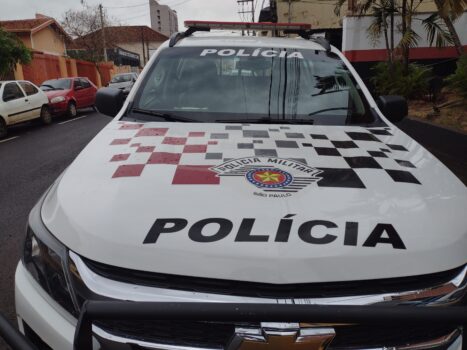 Mulher é detida pela PM por tráfico de entorpecente (Foto: O Diário de Barretos) Mulher é detida pela PM por tráfico de entorpecente (Foto: O Diário de Barretos)