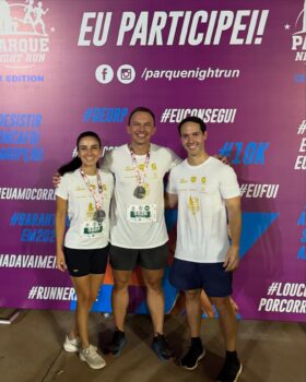 Nada melhor que estar entre amigos. O professor Marcelo Benevides e o nutricionista Gustavo Chubachi são grandes parceiros de negócios e atividades esportivas!