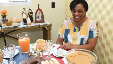 Do trabalho em frigorífico, passando pelo setor público e voluntário, dona Tereza é uma líder