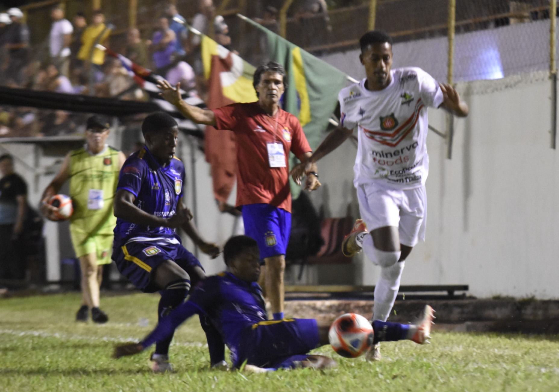 Barretos e São Caetano empatam sem gols no Fortaleza