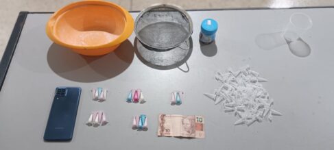 Polícia Militar detém suspeito na prática de tráfico de entorpecente (Foto: O Diário de Barretos)