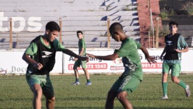 As equipes do Barretos Esporte Clube categoria Sub-15 e Sub-17 estão em reta final de treinamentos para estreia no Campeonato Paulista de Base