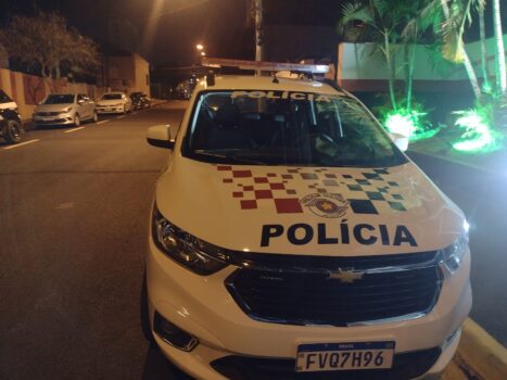 Homem é detido após entrar armado em centro de reabilitação (Foto: O Diário de Barretos) Homem é detido após entrar armado em centro de reabilitação (Foto: O Diário de Barretos)