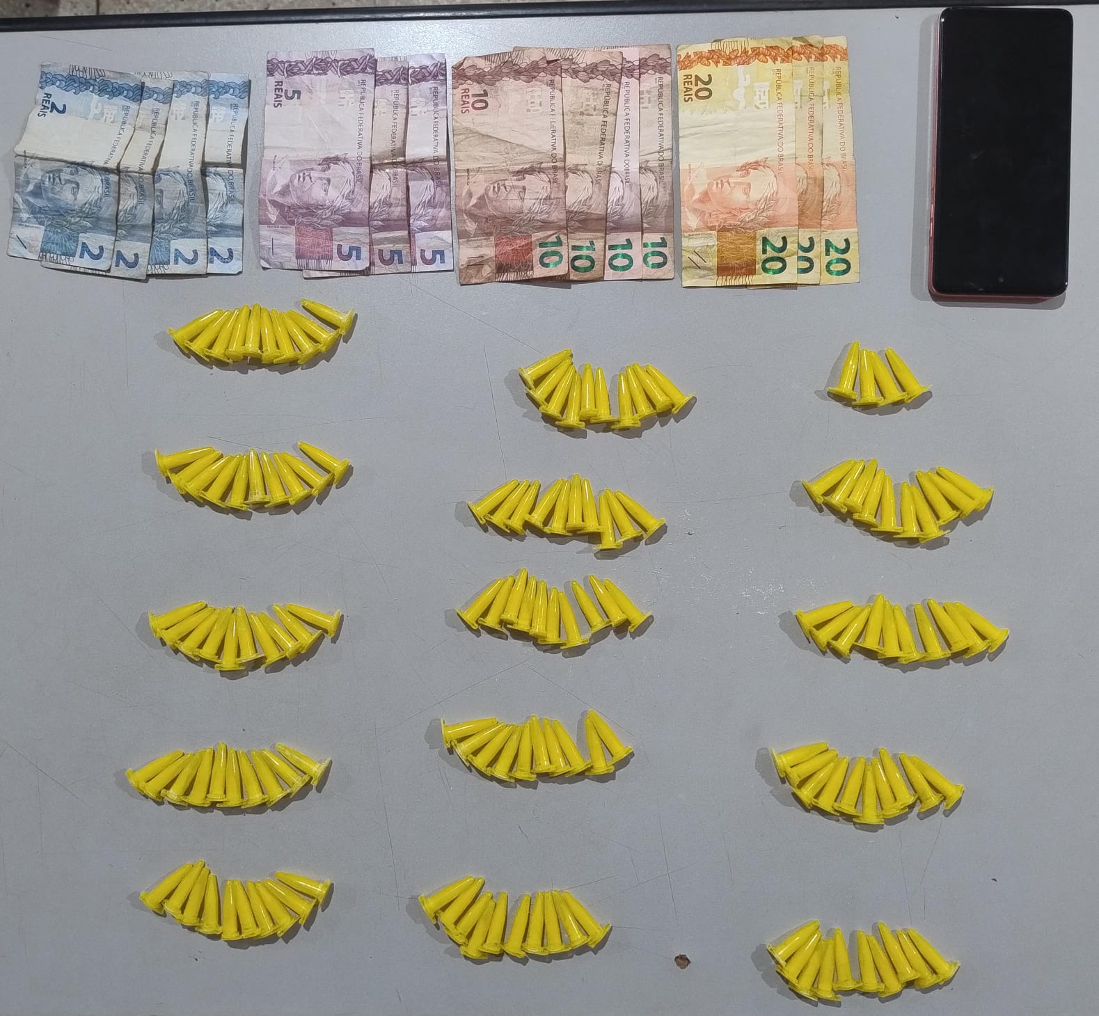 Adolescente é apreendido na prática de tráfico de entorpecente