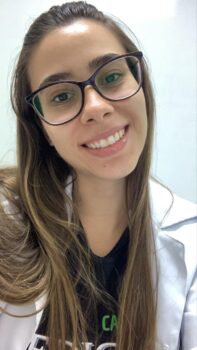 Beatriz Guimarães de Paula Semilha Gonçalves, estudante do 7º período do curso de medicina da FACISB, orientada pelo prof. João Luiz Brisotti Intestino saudável: saúde digestiva, imunológica e mental equilibrados