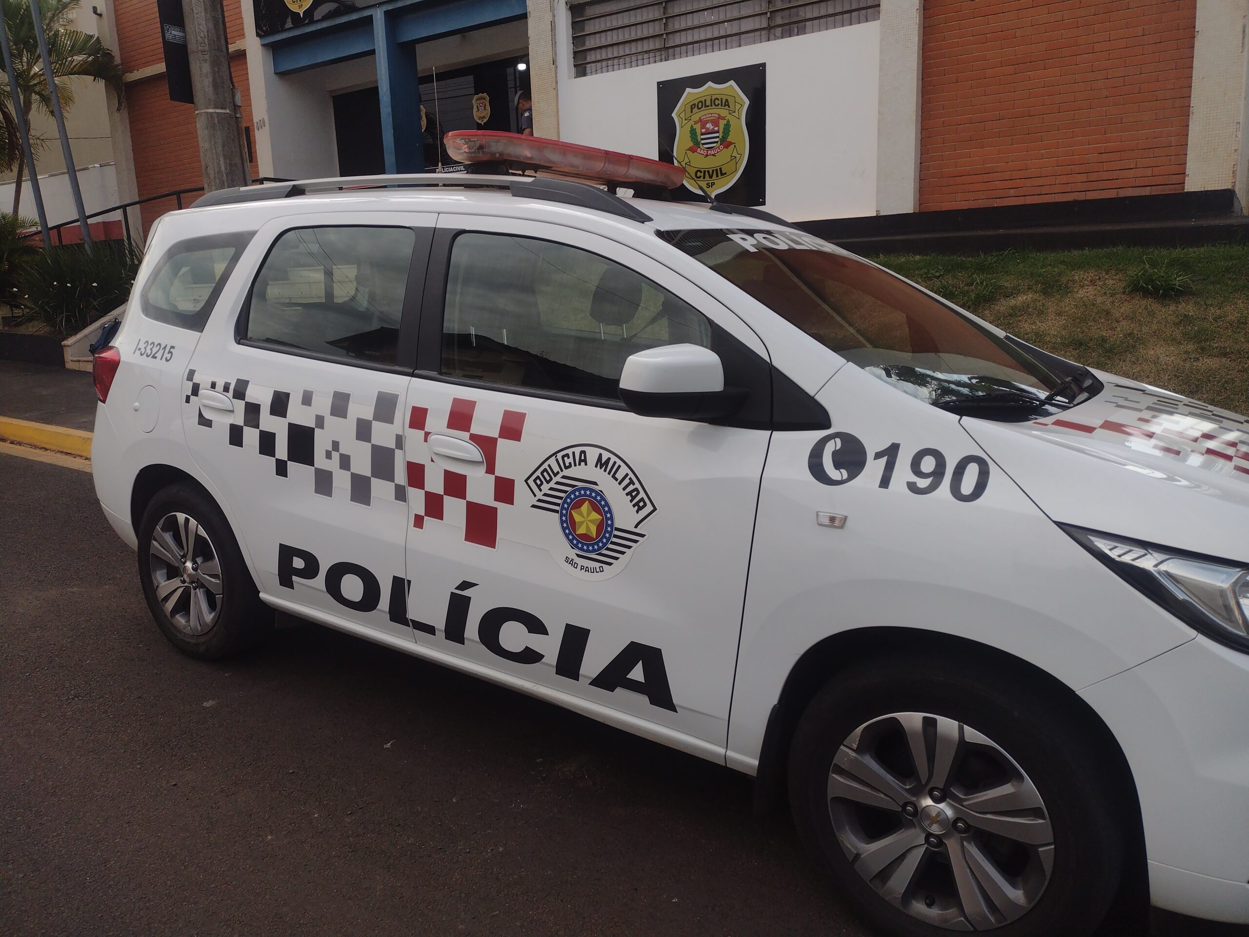 Polícia prende autora de furto em loja