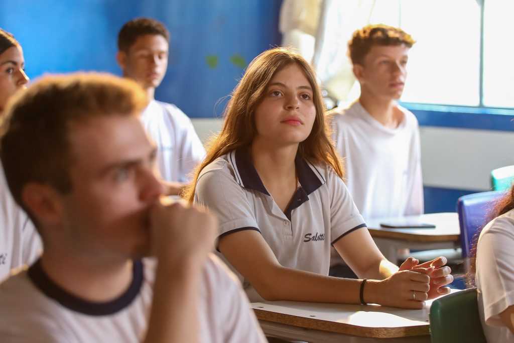 Prorrogadas inscrições para bolsas estágio do ensino médio