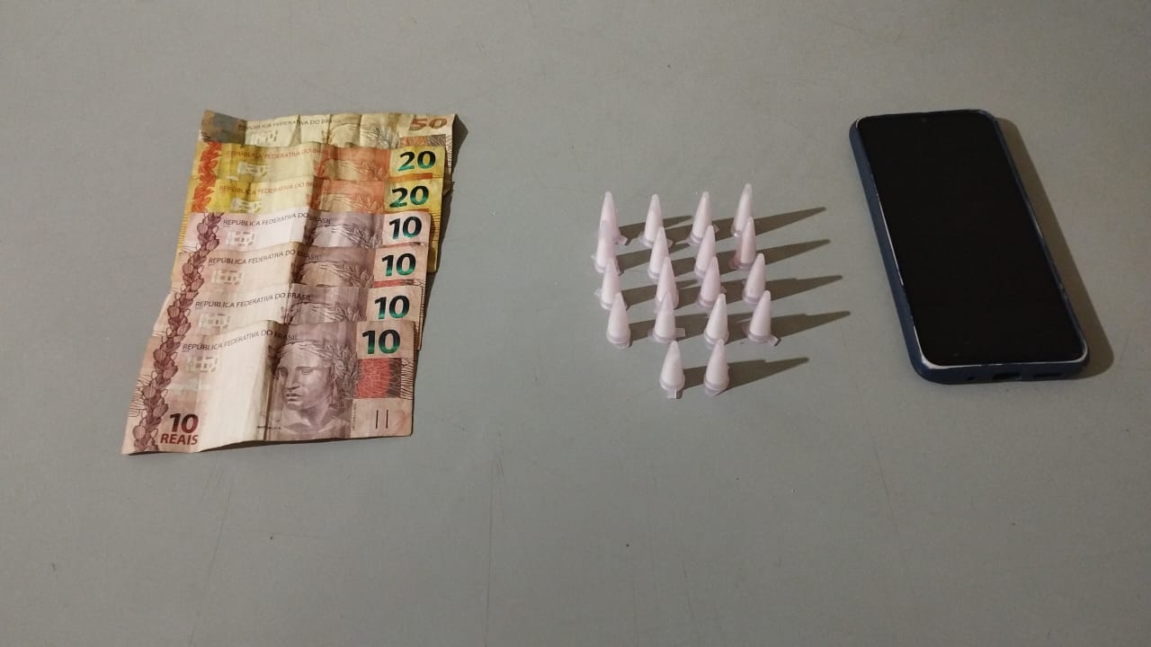 Polícia Militar flagra autor e apreende cocaína no Leda Amêndola