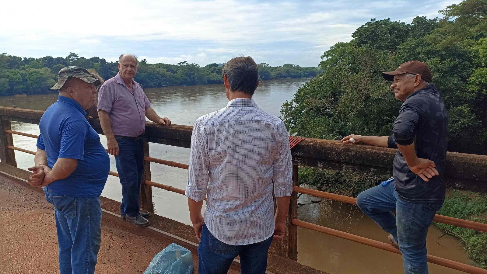 Dirigentes do SAAE fazem vistoria técnica no Rio Pardo