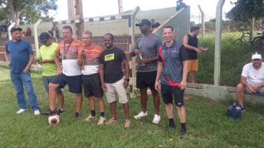 As equipes Sub-15 e Sub-17 do Barretos Esporte Clube jogam hoje (9) pelo Campeonato Paulista no estádio Fortaleza, contra as equipes do Desportivo Brasil