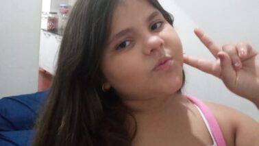 Sofhia Aryadne comemora hoje 11 anos e ganha o carinho da mãe Célia Regina, Irmãos Marcio Junior e Bianca e Padrinho Adriano. Viva
