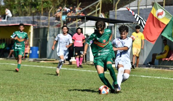 A Federação Paulista de Futebol divulgou nesta terça (19) a tabela dos jogos da terceira fase do Campeonato Paulista das categorias Sub-15 e Sub-17.