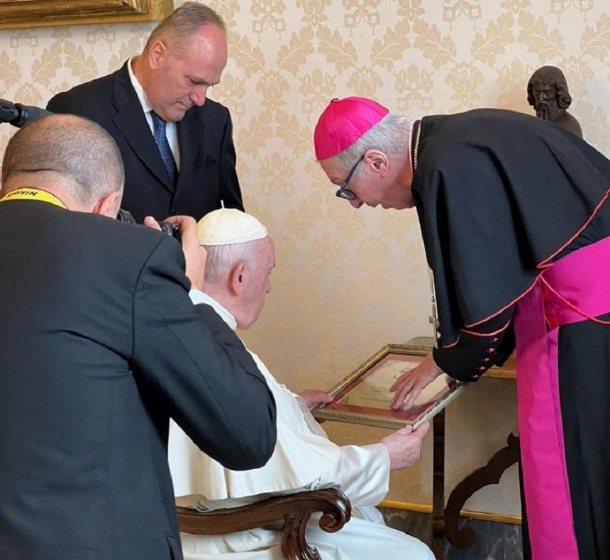 Diocese divulga nota de pesar pela morte do Papa Francisco