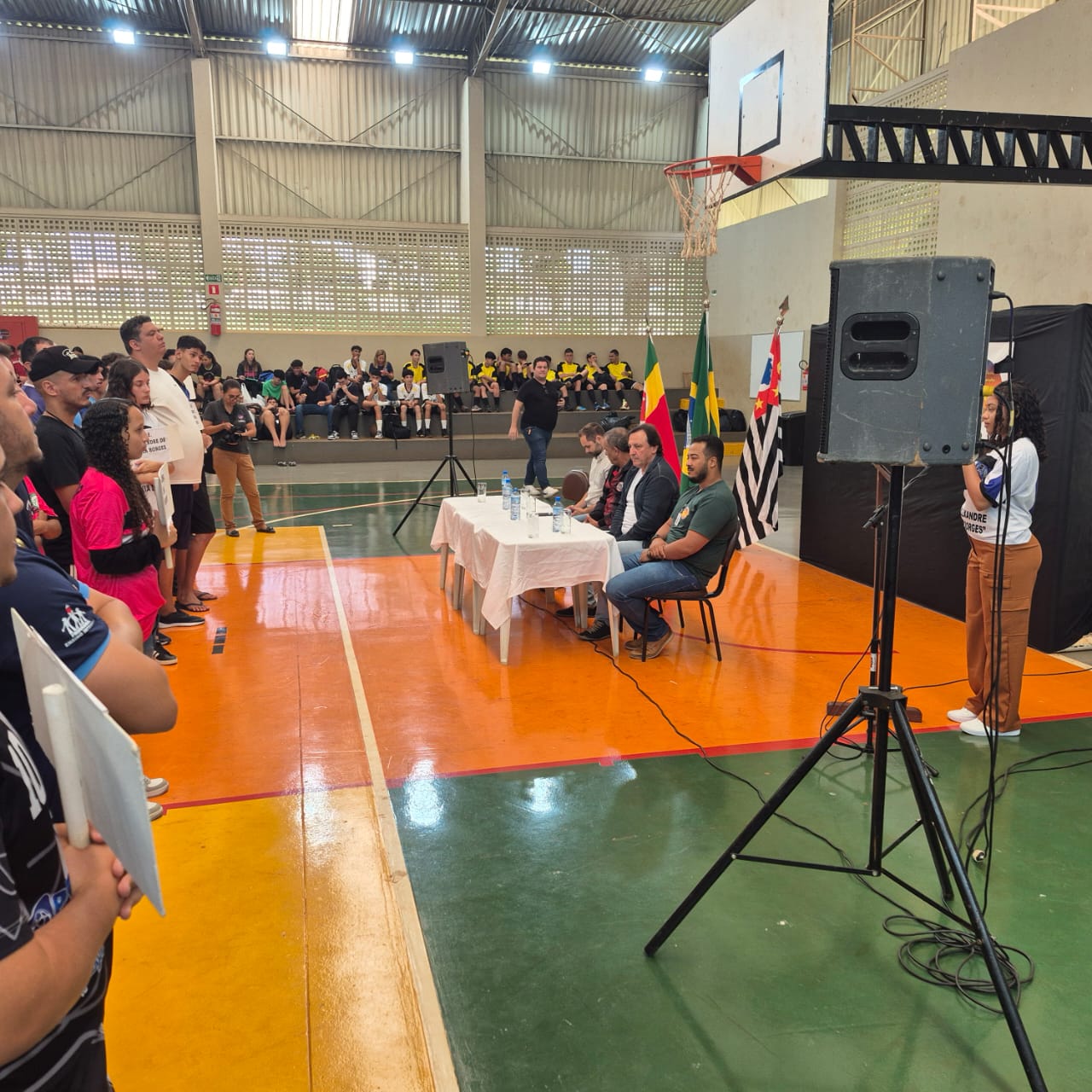Jogos movimentam atletas de escolas de toda região