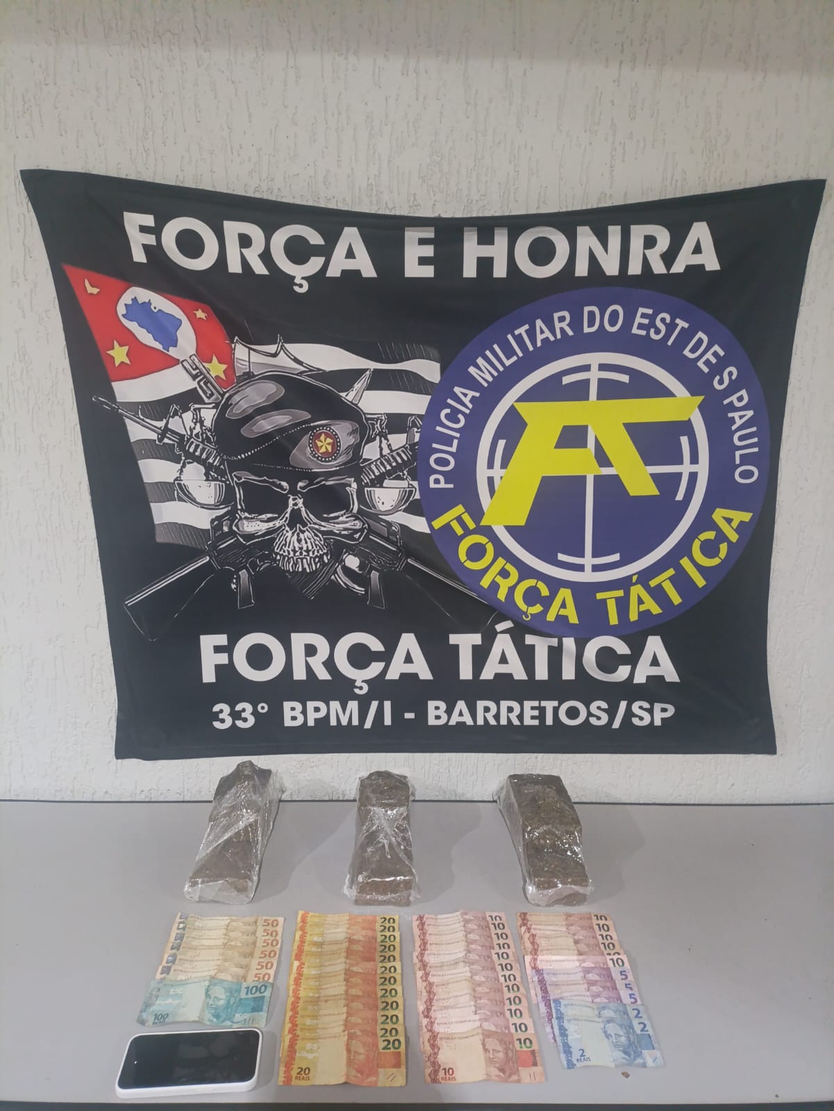 Polícia Militar detém jovem por tráfico de entorpecente