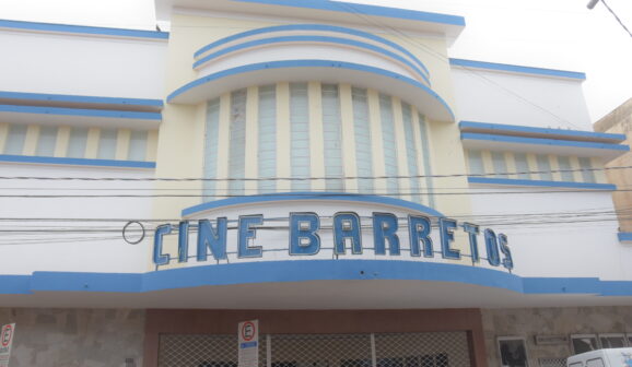 O Teatro Cine Barretos recebe, no sábado (4), às 20h, a cantata “Páscoa, do Início à Eternidade”.