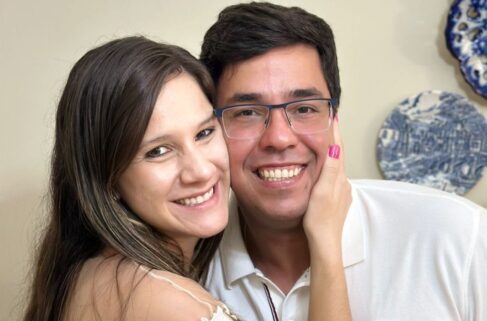 Paolla Franco e Carlos Henrique sobem ao altar nessa sexta-feira (2), numa cerimônia linda que promete entrar para as melhores páginas da vida do casal e de toda a família! Felicidades!! Sobem ao altar