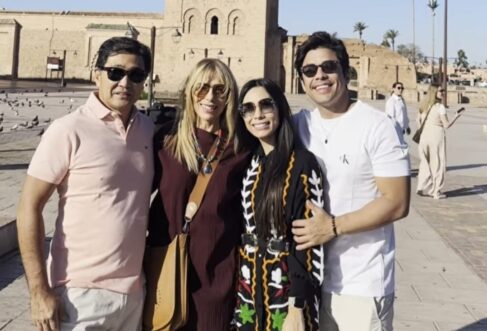 Dr. Adalberto Shinohara com a esposa Miriã e os filhos, dra Letícia e dr. Danilo renderam-se aos encantos da cidade de Marrakech, na surpreendente e inesquecível viagem a Marrocos Viagem em família