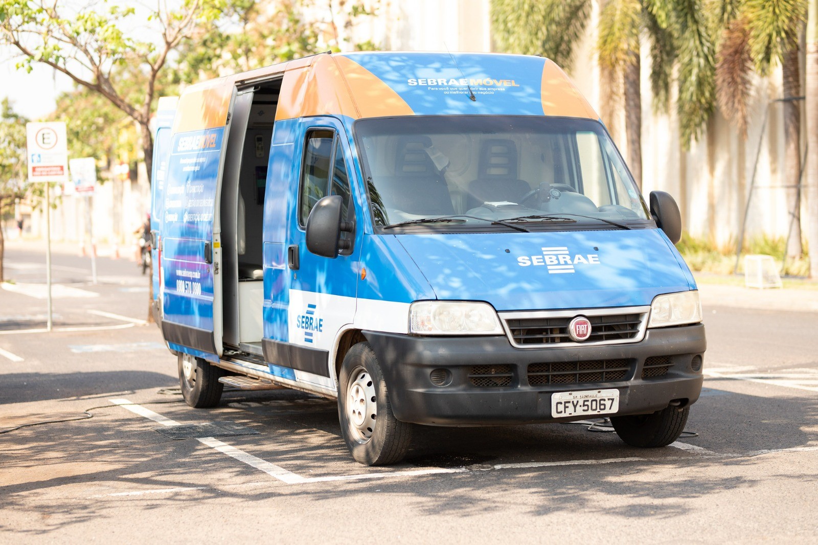 Sebrae Móvel leva atendimento gratuito em evento comunitário