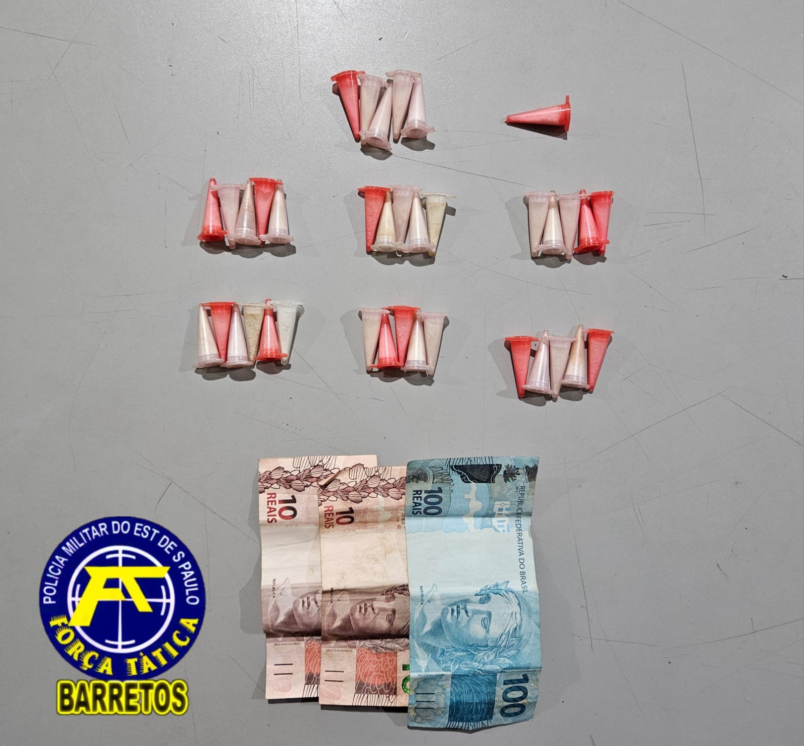 Mulher é presa pela PM por tráfico de entorpecente no Dom Bosco