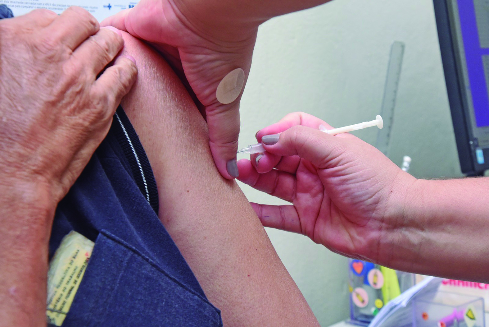 Vacinação contra gripe continua na rede pública de saúde