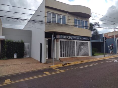 Comerciante procura a polícia e denuncia estelionato (Foto: O Diário de Barretos) Comerciante procura a polícia e denuncia estelionato (Foto: O Diário de Barretos)