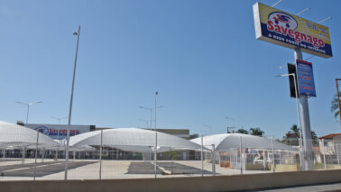 O Savegnago Supermercados divulgou um comunicado para os seus clientes informando que a loja 15 localizada na avenida 43 nº 99, entre as ruas 28 e 30, encerrou as suas atividades neste sábado (24)