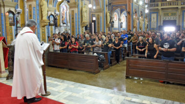 Motociclistas lotam a Catedral durante missa do 21º Motorcycles