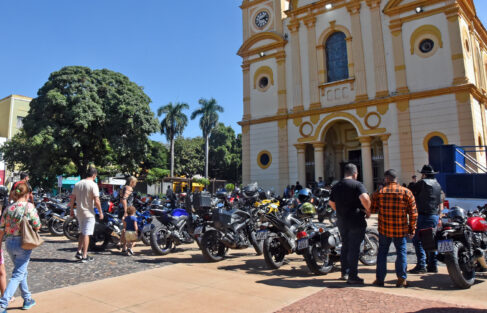 Motociclistas lotam a Catedral durante missa do 21º Motorcycles