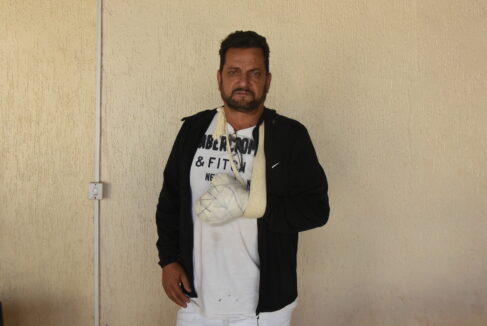 TIN_8752 A cidade de Barretos registrou no dia 29 de abril, por volta das 9h30 da manhã, um caso de explosão de uma bomba de efeito moral, em uma residência que estava sendo pintada a pedido do locador para ser devolvida à imobiliária na rua Uberlândia nº 315, no bairro Ibirapuera.