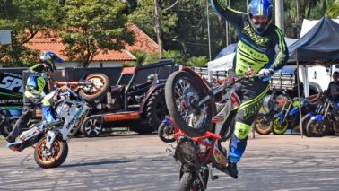 Adrenalina sobre duas rodas embala Motorcycles