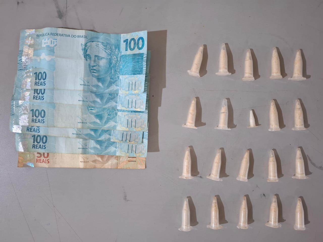 Jovem é surpreendido na prática de tráfico de entorpecente